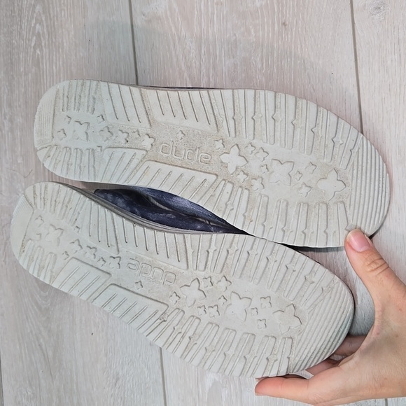 Hey Dude Women Wendy Tie Dye Navy Loafer Slip On Shoes Sz 7 - Picture 10 of 11